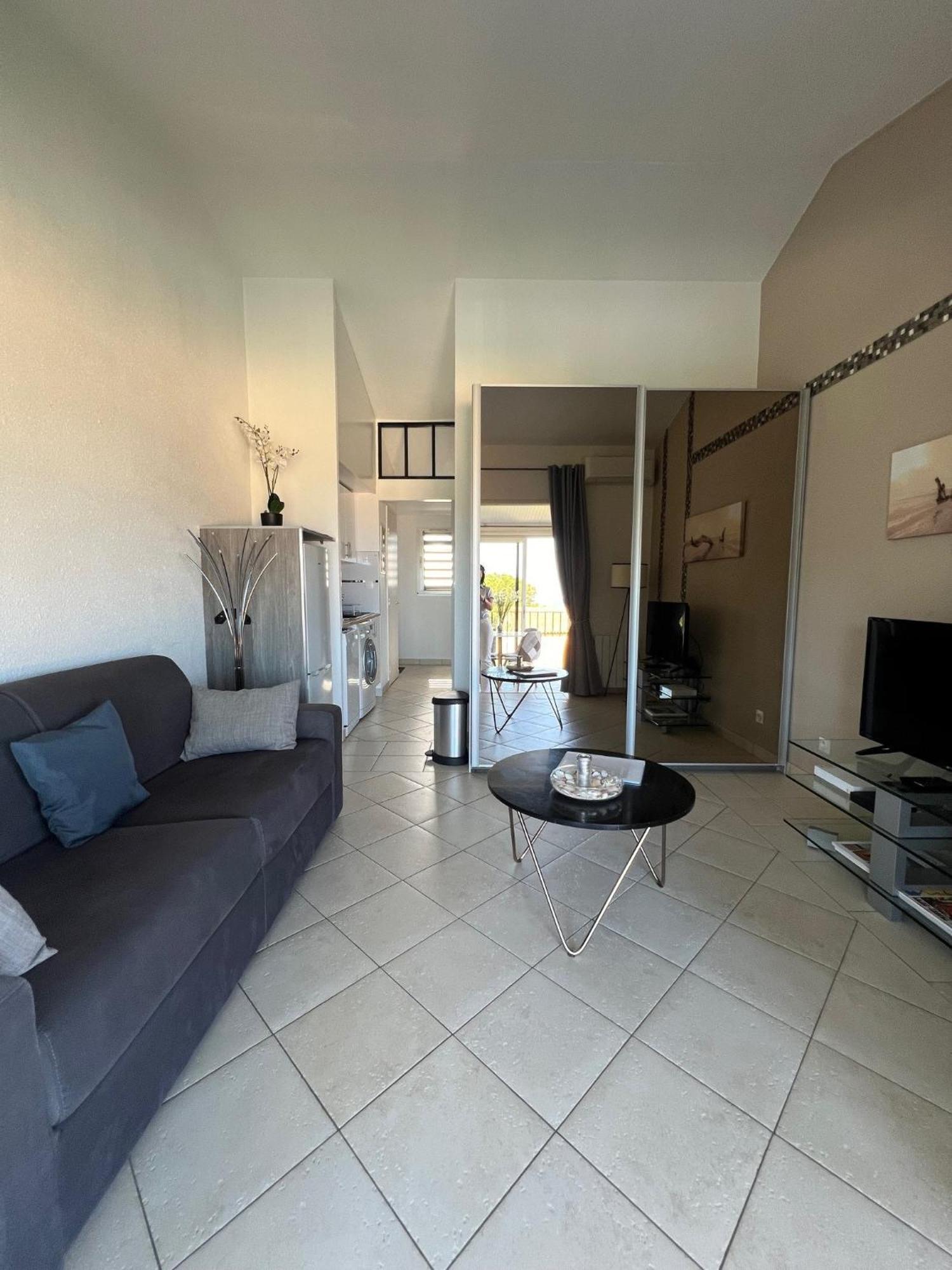 Appartement Vue Mer Golfe De Saint-Tropez Cogolin Exterior photo